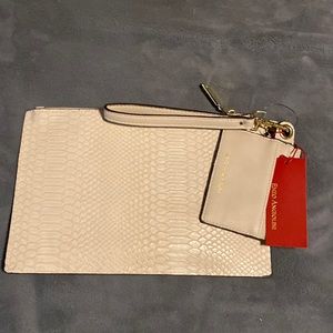 Wristlet